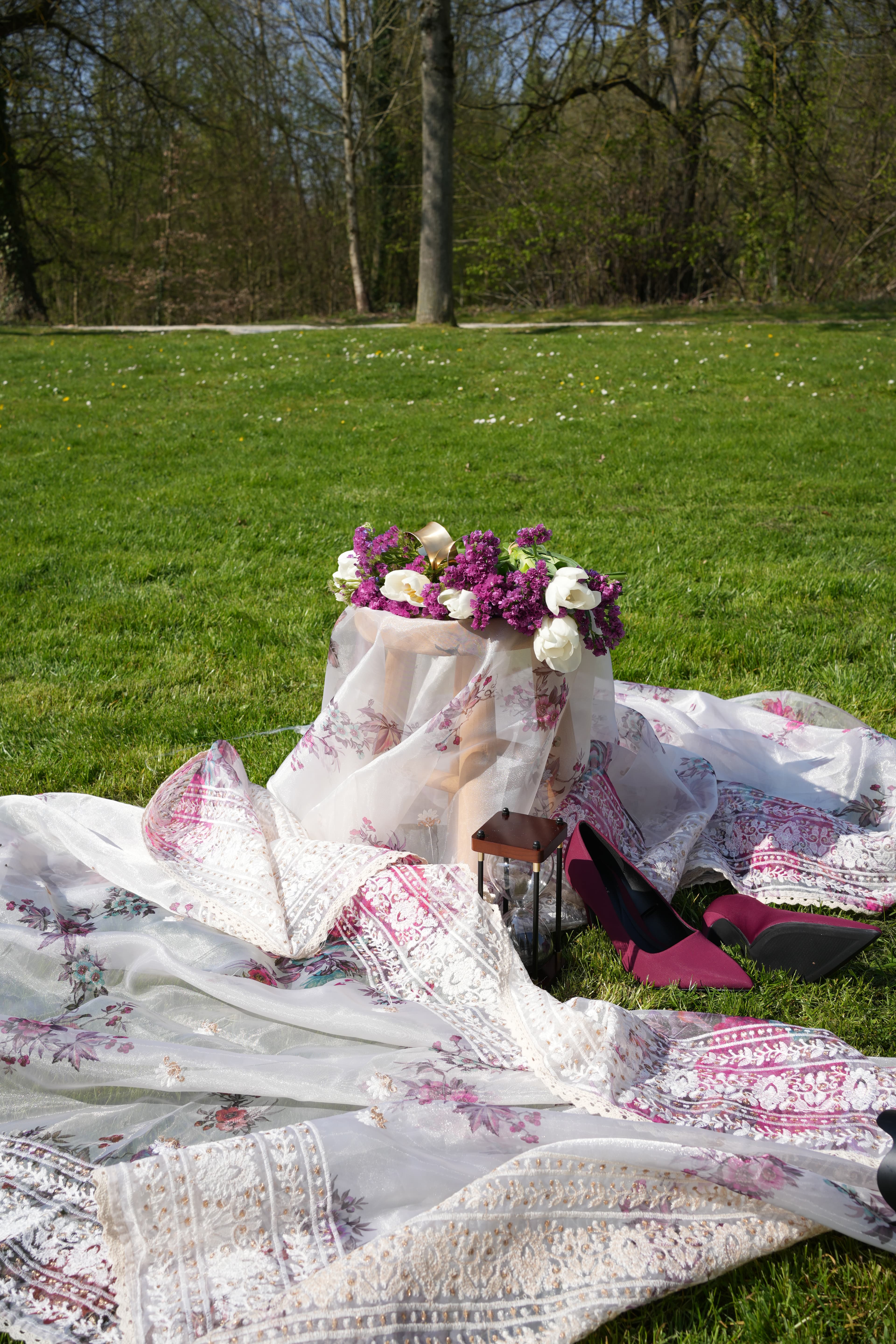 Scenario portrait, fluid drape in motion